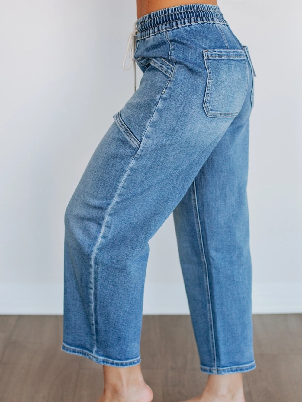 Women's Vervet Barrel Leg Drawstring Denim